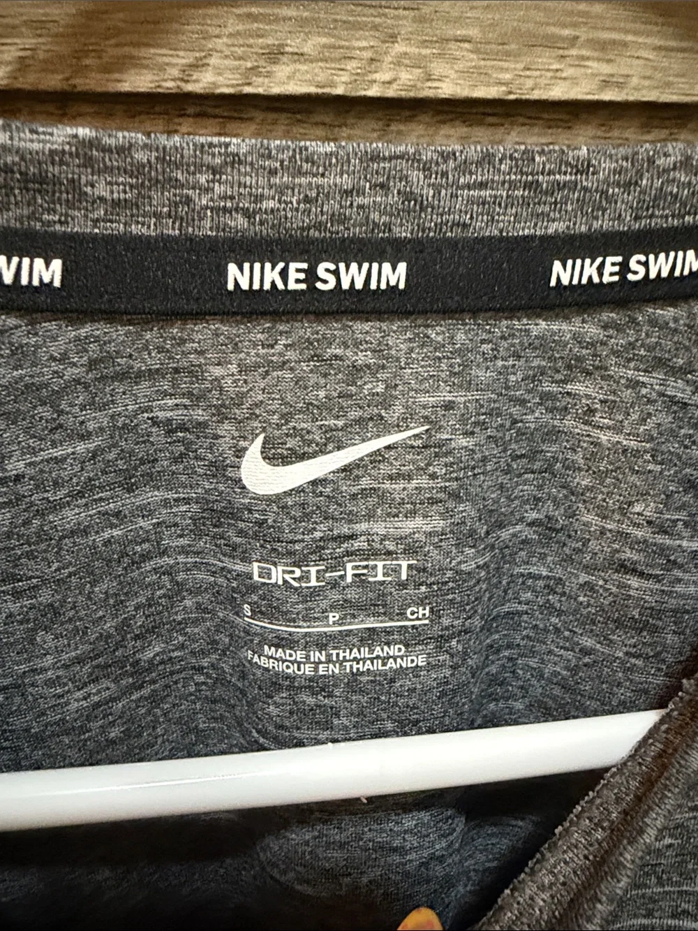 Nike Men’s Heather Gray Short-Sleeve Athletic Tee with Swoosh
